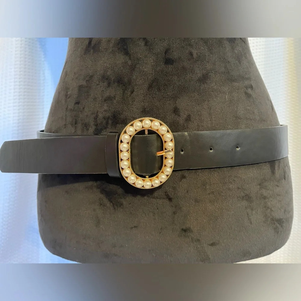 Black 1 1/4” Belt With Pearl Good Trim Buckle OS